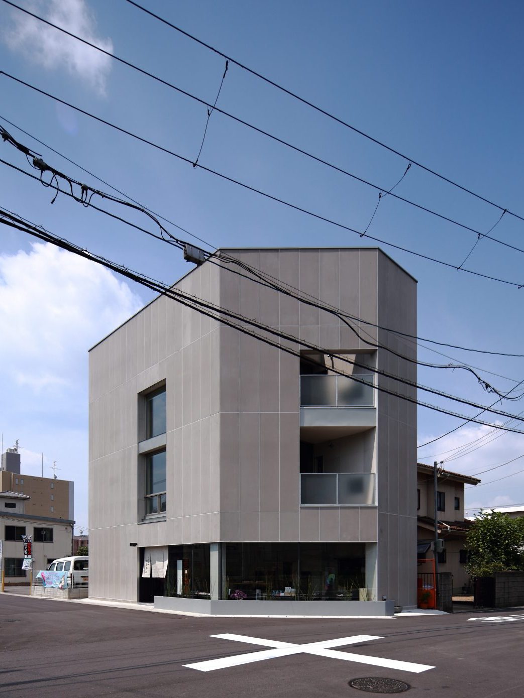 奈良西大寺の店舗+住宅の外観02