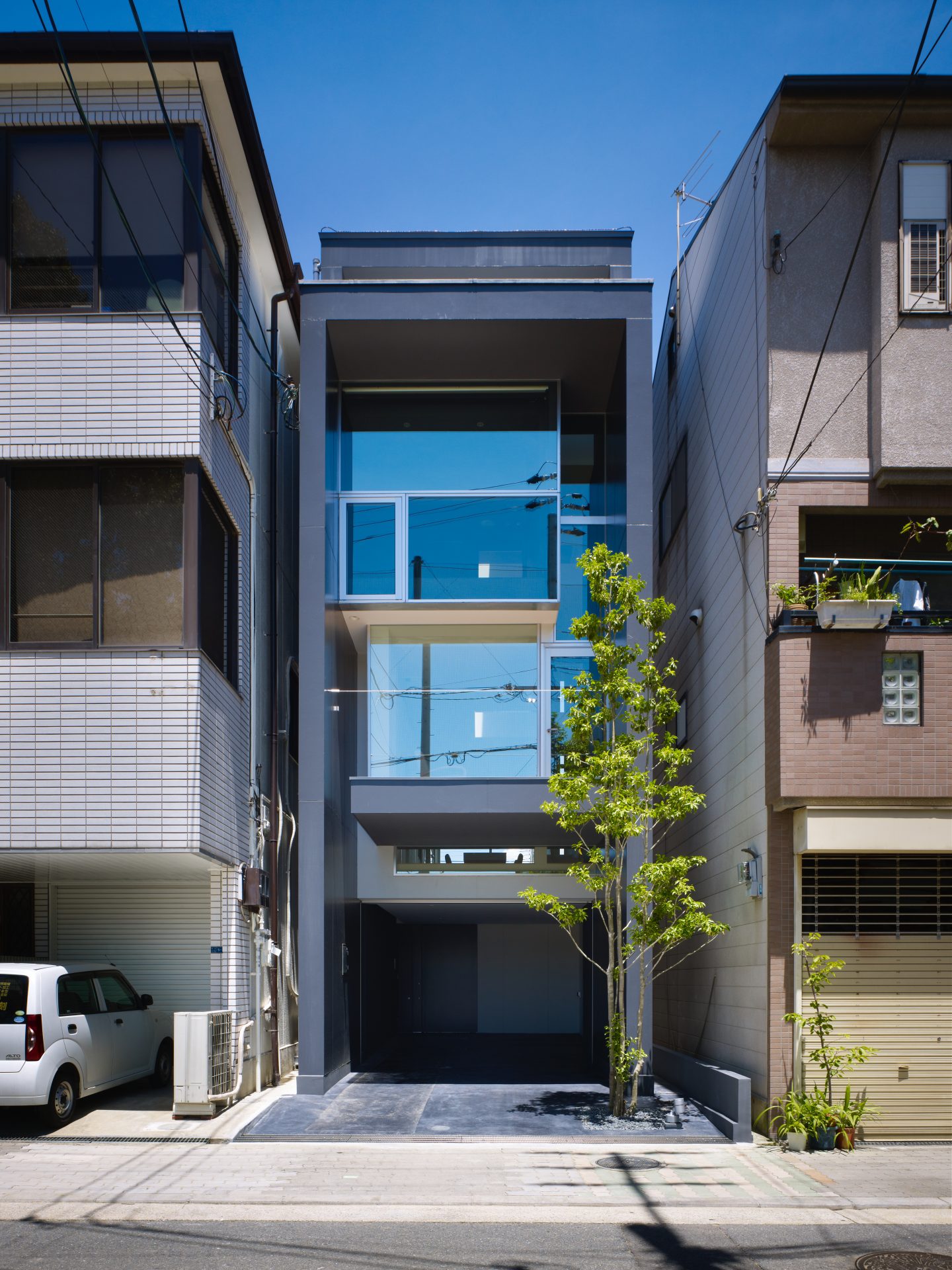 大阪住吉のガレージハウス｜建築士による鉄骨造の注文住宅の外観