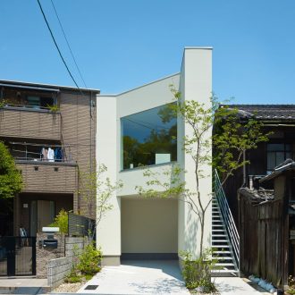 大阪の住吉にある狭小住宅の外観